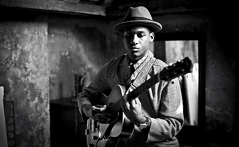 Leon Bridges